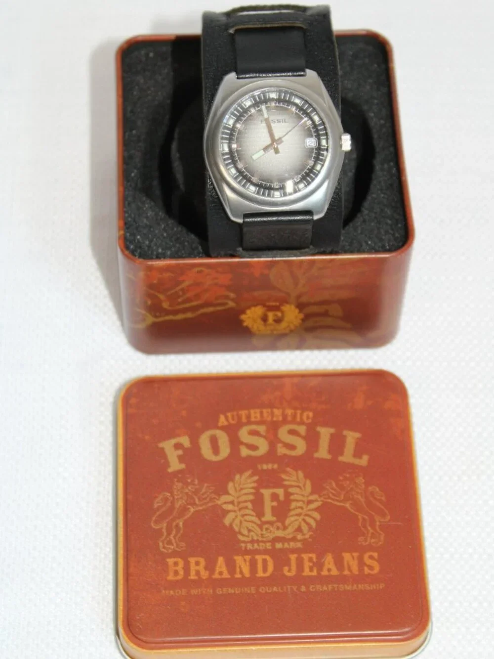 Vtg Y2K Fossil Black & Silver Leather Cuff Watch w/Orig Box, New Battery, JR8830